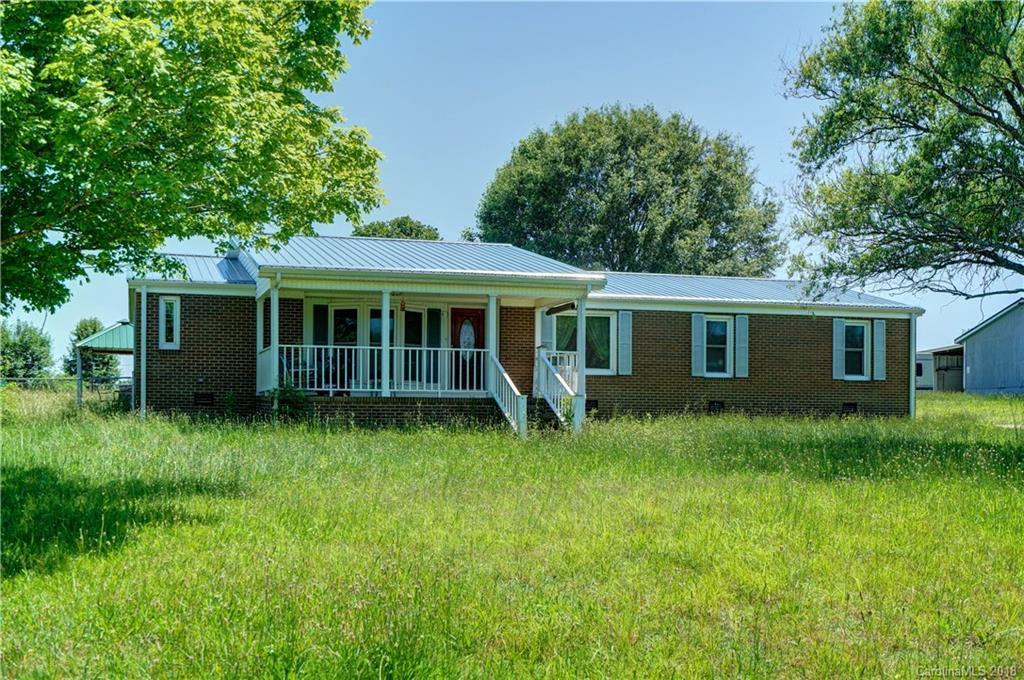 433 Mock Mill Rd., Statesville, NC 28677