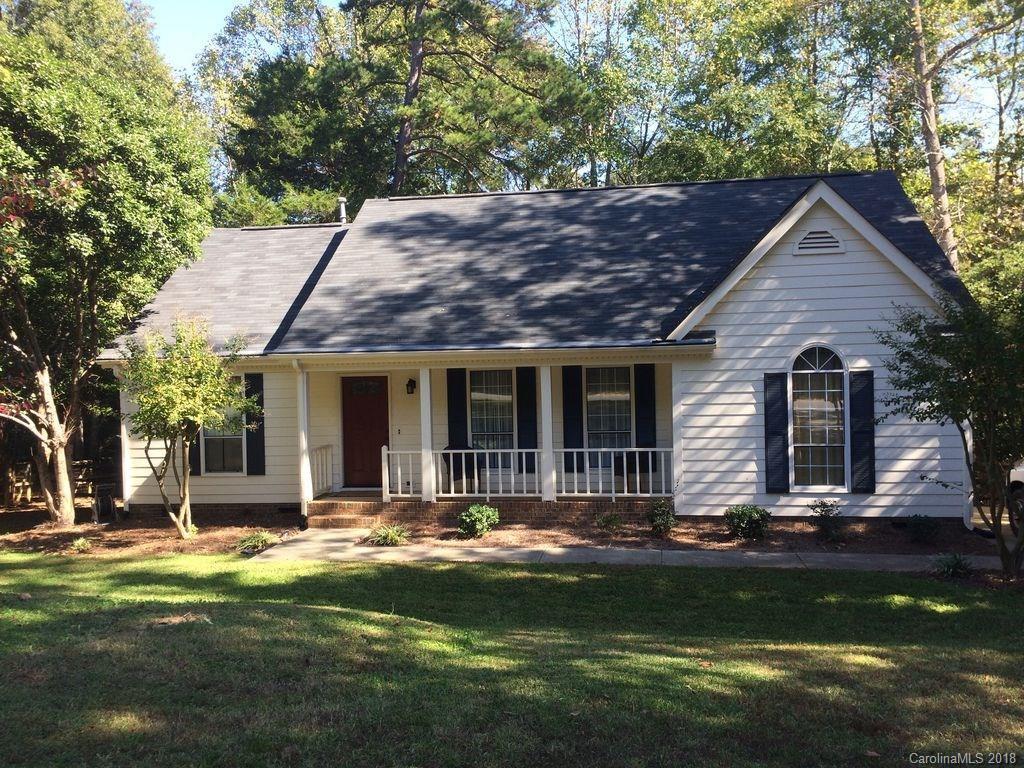 207 Glenora Dr., Huntersville, NC 28078