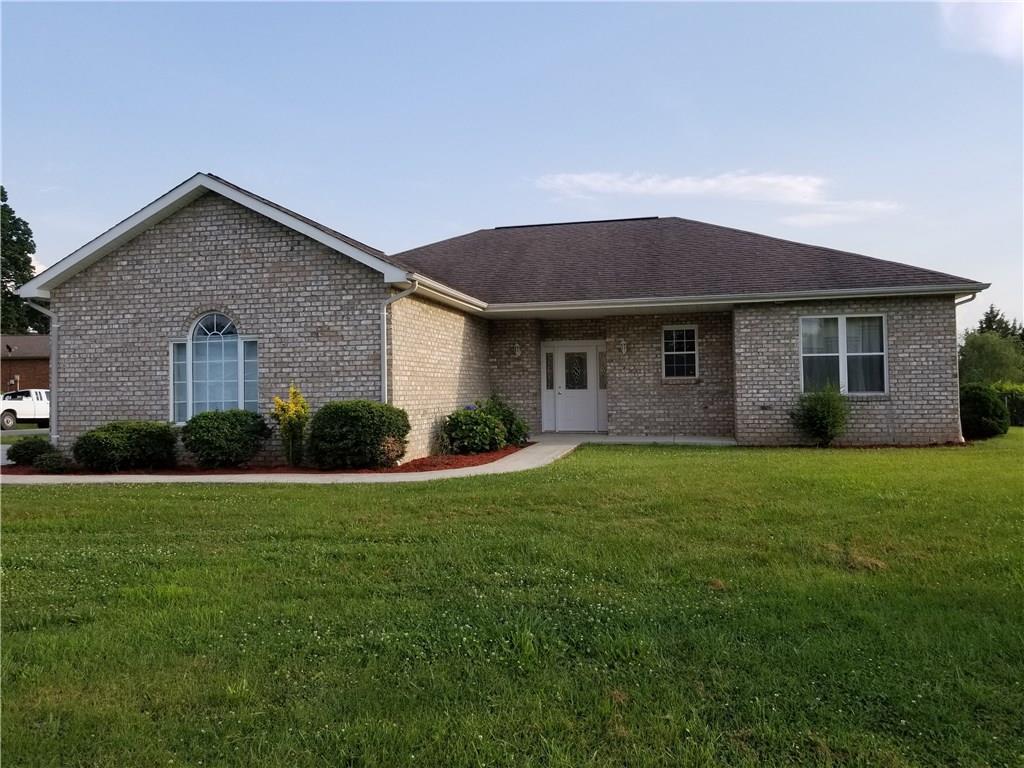 3605 Mount Olive Church Rd., Newton, NC 28658