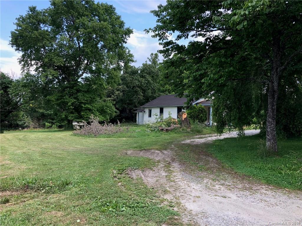 5844 Sugarloaf Rd., Hendersonville, NC 28792