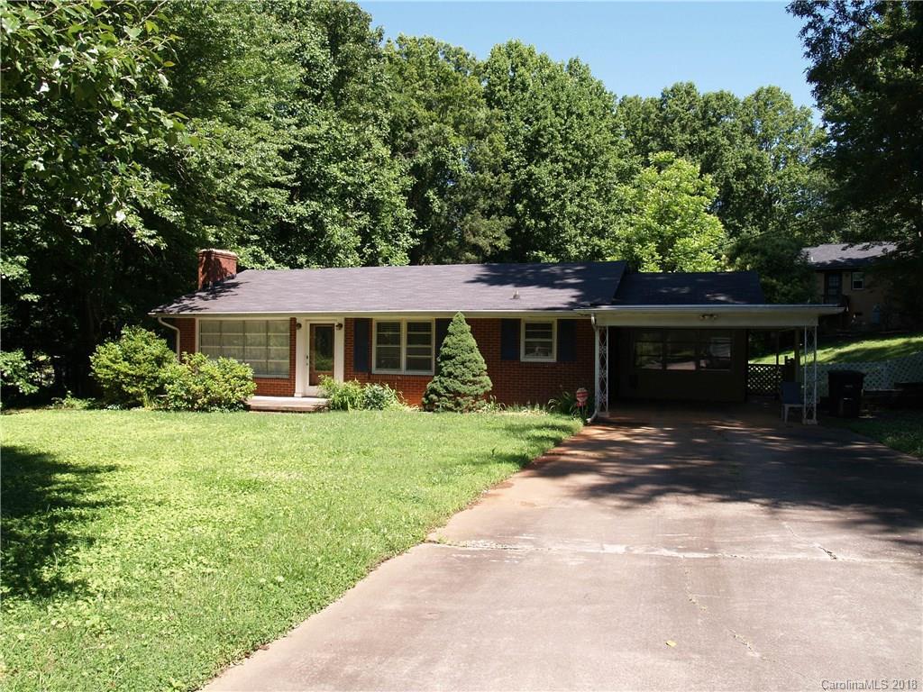 814 Alexander St., Statesville, NC 28677