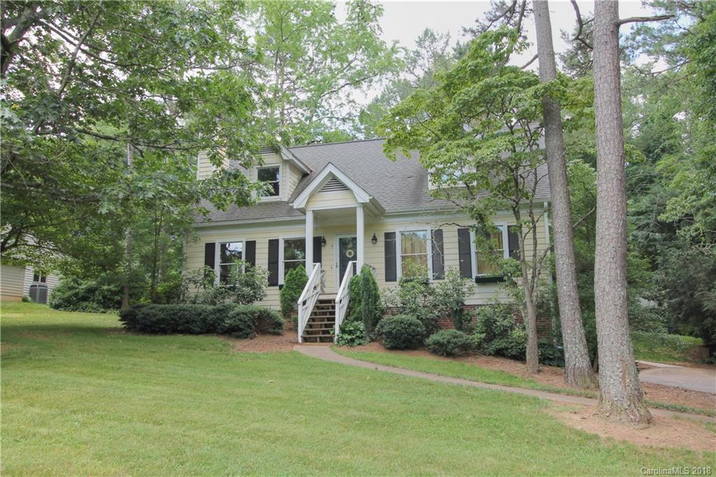 9 S Oaks Cir., Asheville, NC 28806