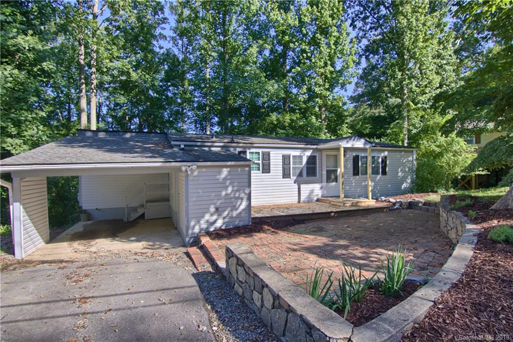 117 Burge Mountain Rd., Hendersonville, NC 28792