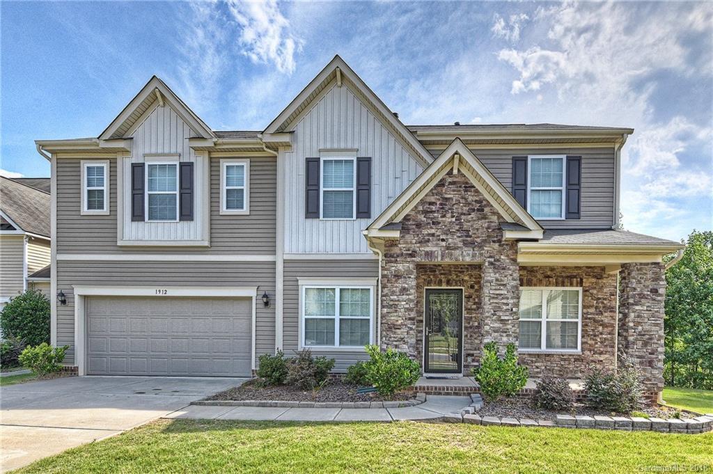 1912 Corriente Ct., Charlotte, NC 28213