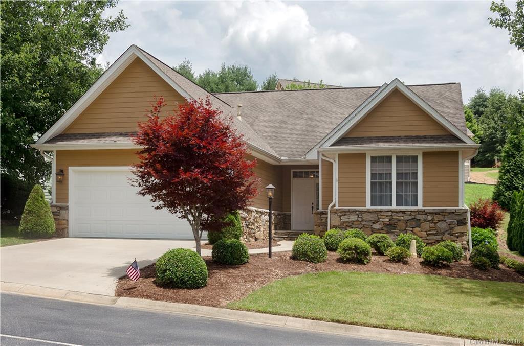 39 Whistlewood Ln. #16, Hendersonville, NC 28739