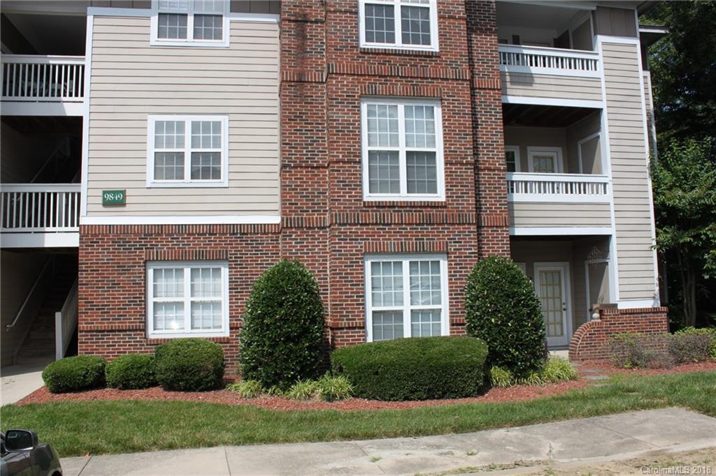 9849 Campus Walk Ln. #D, Charlotte, NC 28262