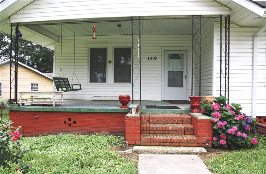 1019 W 6th Ave., Gastonia, NC 28052