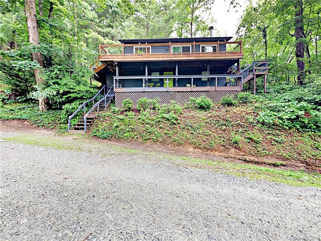 2372 Locust Grove Rd., Hendersonville, NC 28792