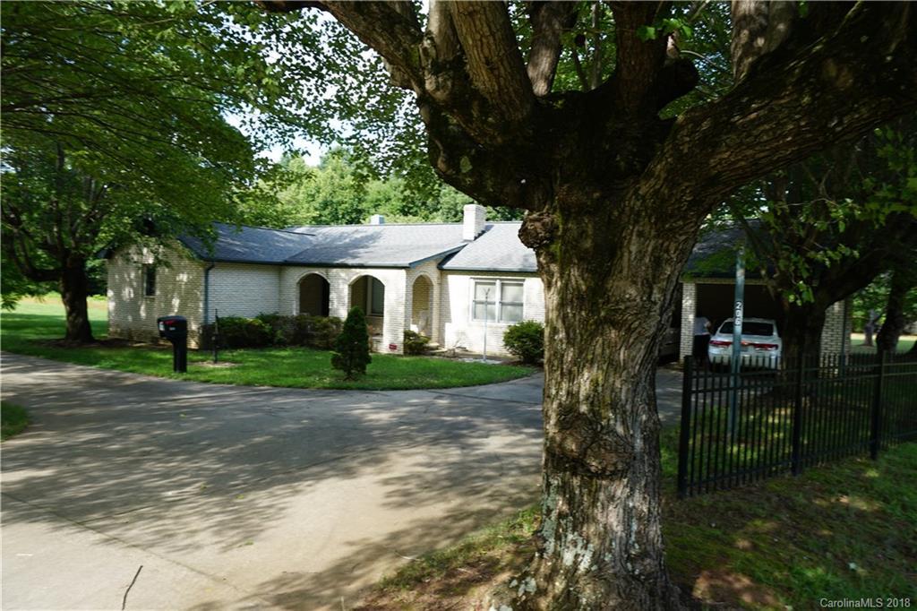 206 Dagenhart Farm Rd., Statesville, NC 28677