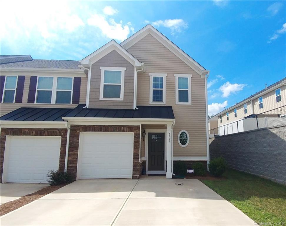 2761 Silverthorn Dr., Charlotte, NC 28273