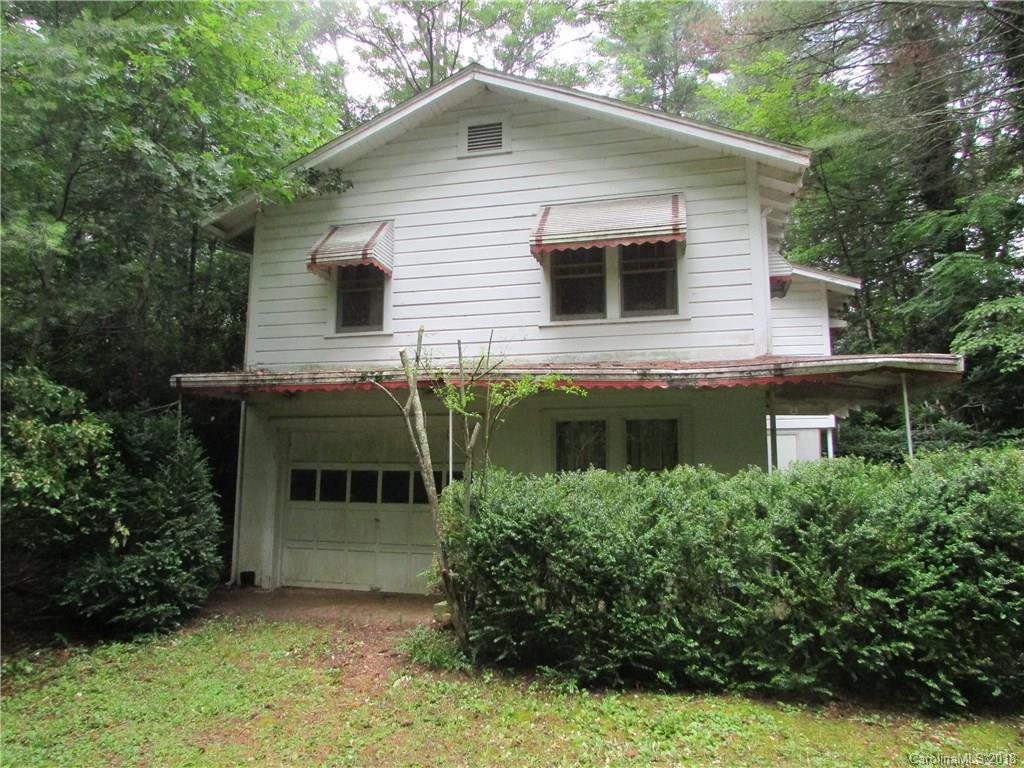 968 Big Willow Rd., Hendersonville, NC 28739