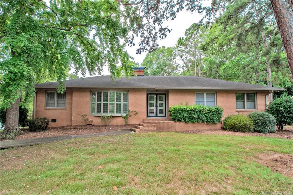 6442 Burlwood Rd., Charlotte, NC 28211