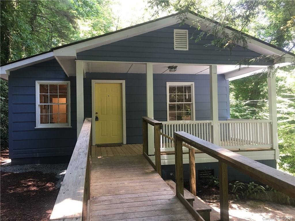 2024 Lower Ridgewood Blvd., Hendersonville, NC 28791