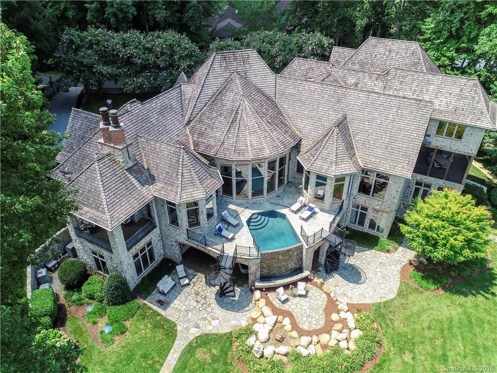 128 Landover Ln., Mooresville, NC 28117