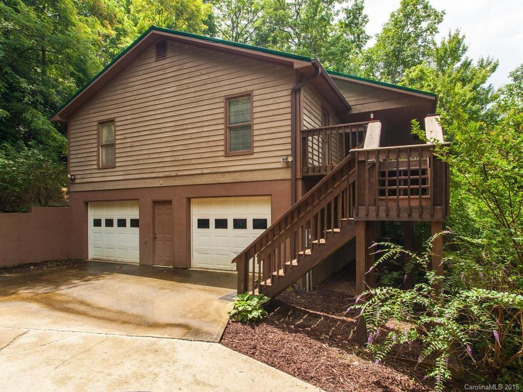82 Buck Ridge Rd., Fairview, NC 28730