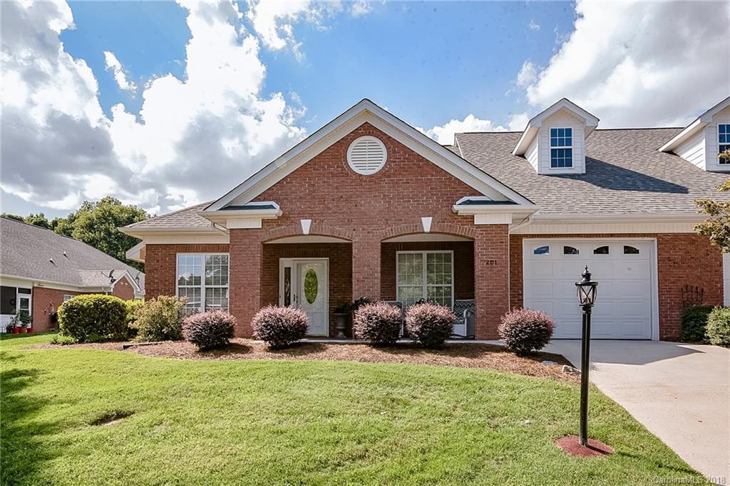 201 Knops Nob Rd. #10, Mooresville, NC 28115