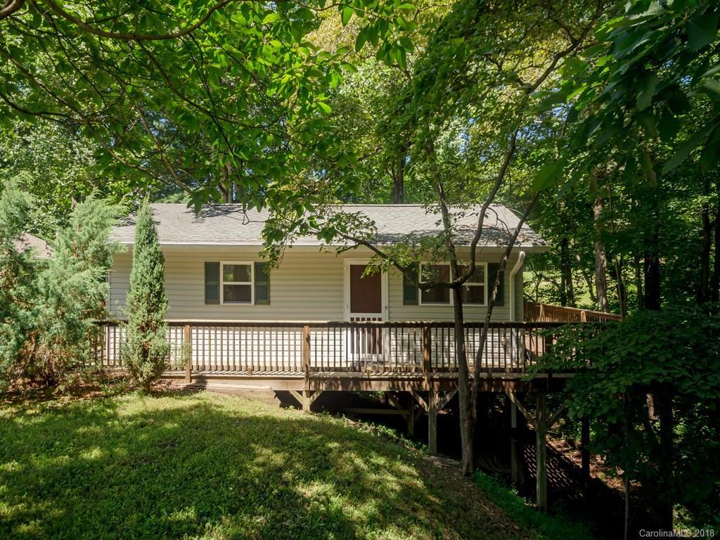 121 Burge Mountain Rd., Hendersonville, NC 28792
