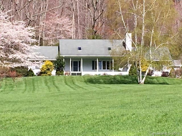 211 Lands End Dr., Burnsville, NC 28714