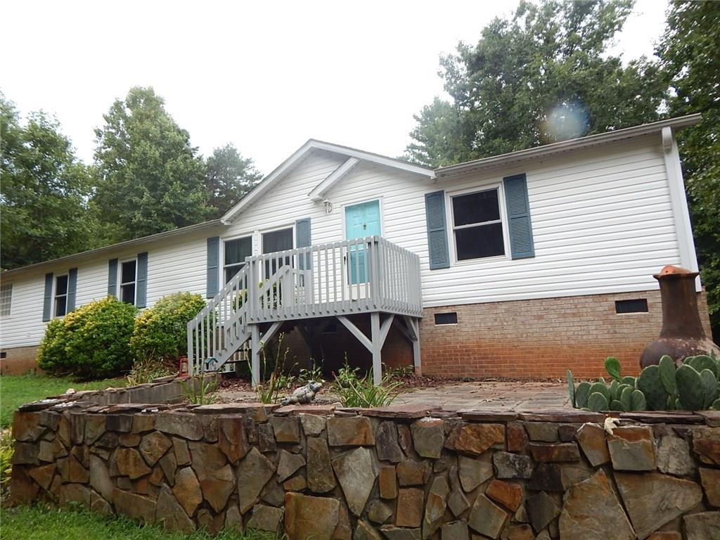747 Cape Hickory Rd., Hickory, NC 28601