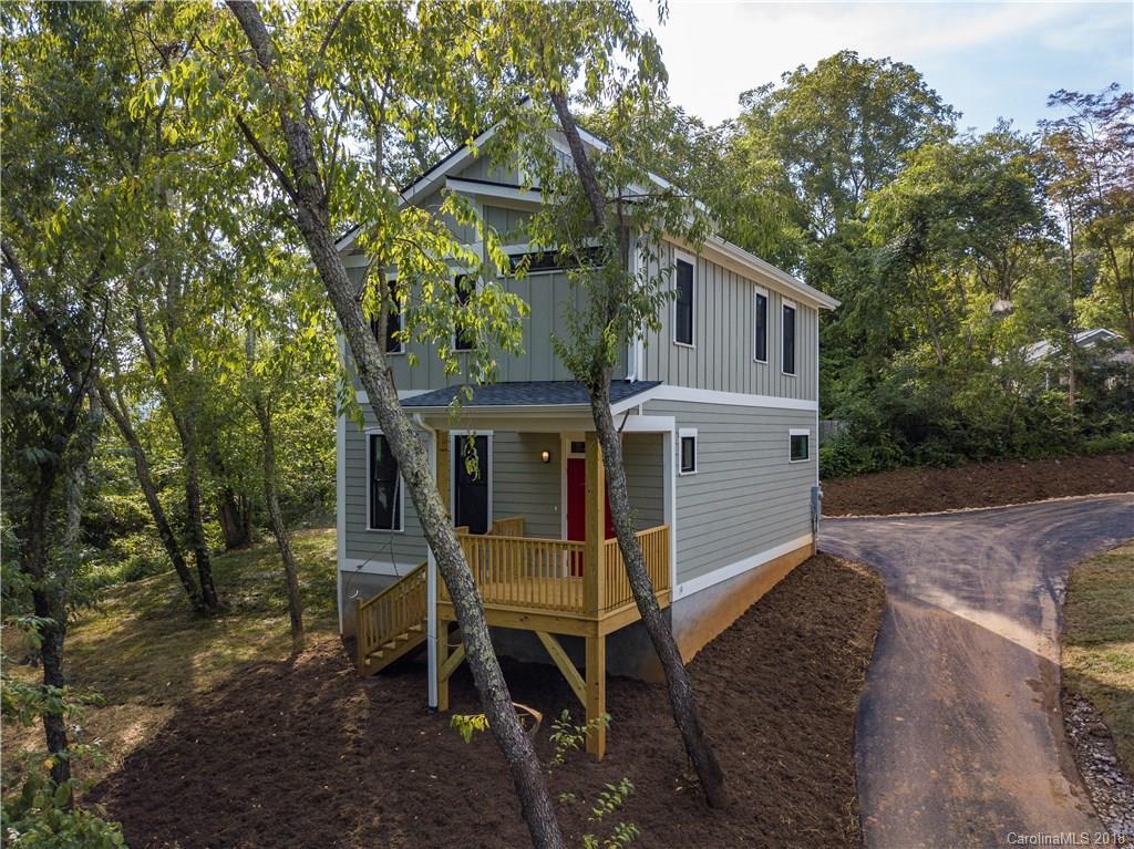 30 Walnut Ln., Asheville, NC 28804