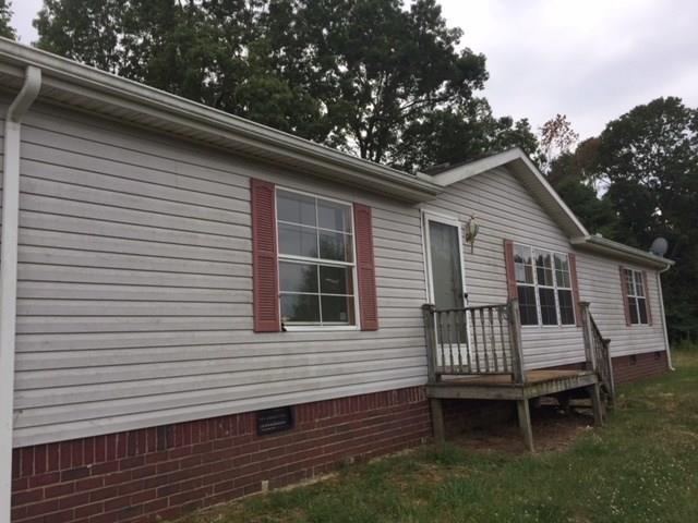 371 Cape Hickory Rd., Hickory, NC 28601