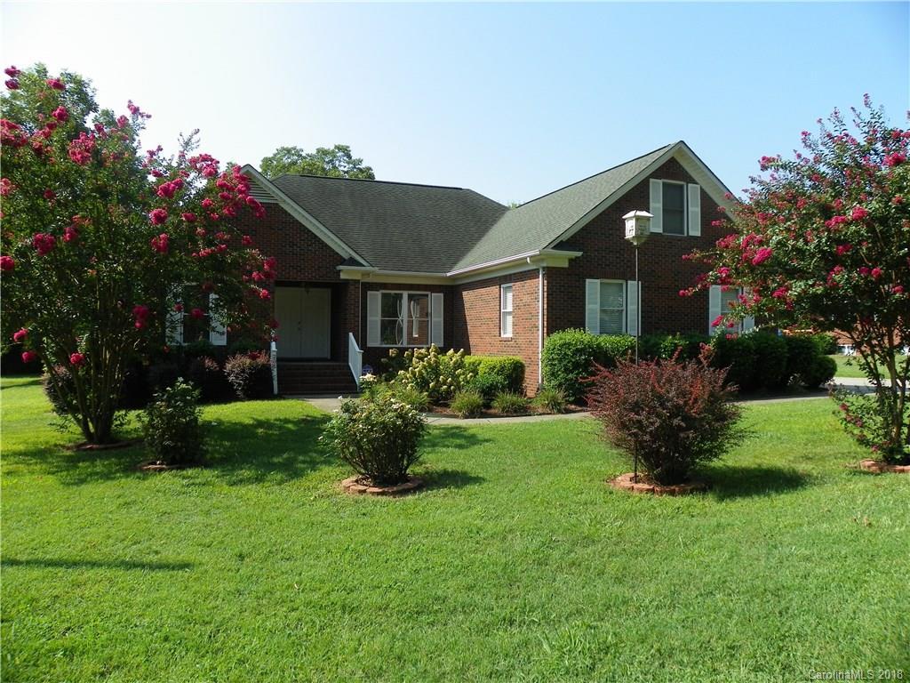 205 Hudson Dr., Harrisburg, NC 28075