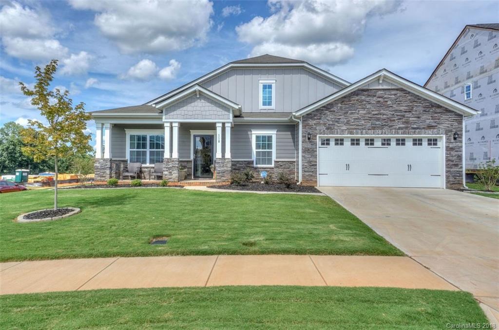 118 Willow Valley Dr., Mooresville, NC 28115