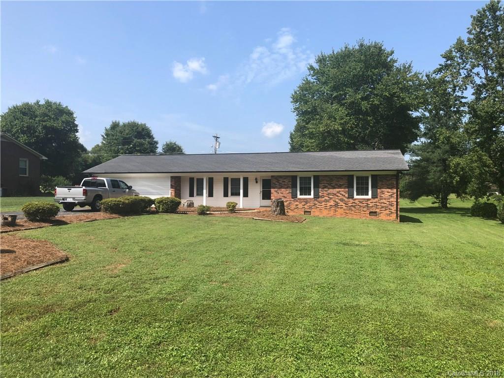 133 Meadowview Dr., Statesville, NC 28625