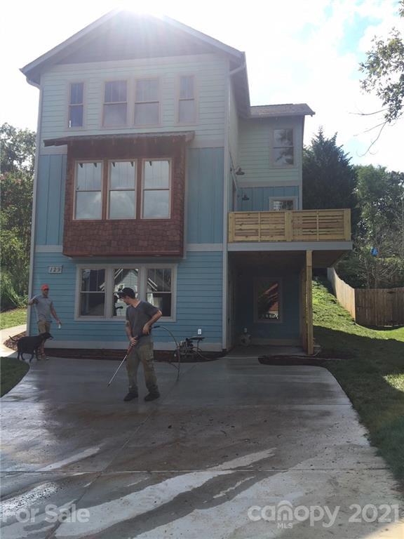 129 Swannanoa Ave., Asheville, NC 28806