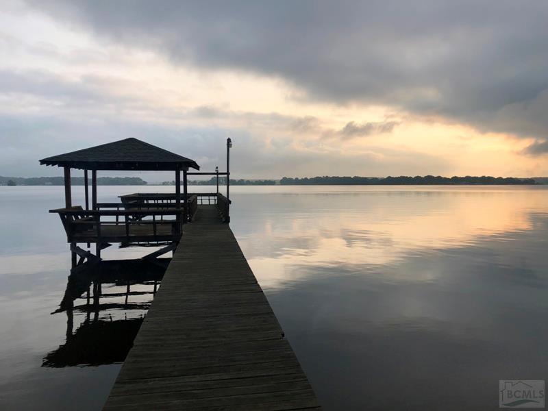 8182 Mountain Shore Dr., Sherrills Ford, NC 28673