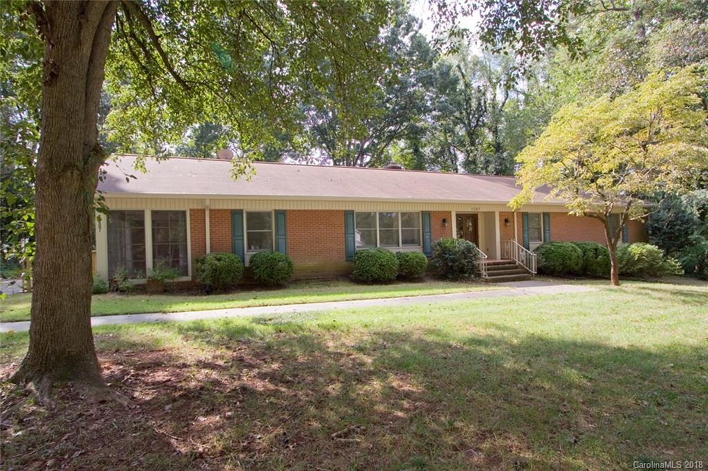 1207 Rogers Lake Rd., Kannapolis, NC 28081