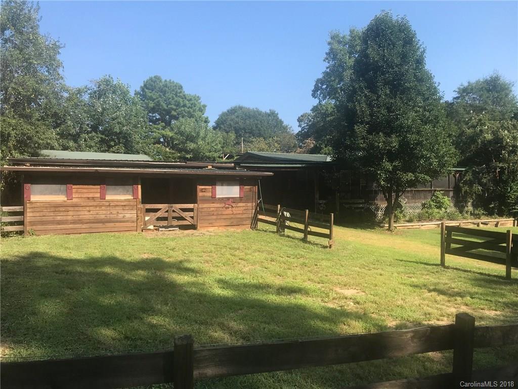 136 Mitchell Trail Rd., Statesville, NC 28625