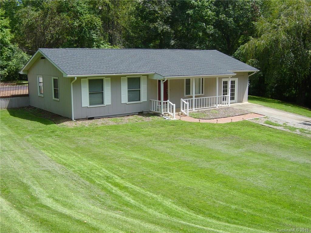 30 Christopher Ln., Sylva, NC 28779
