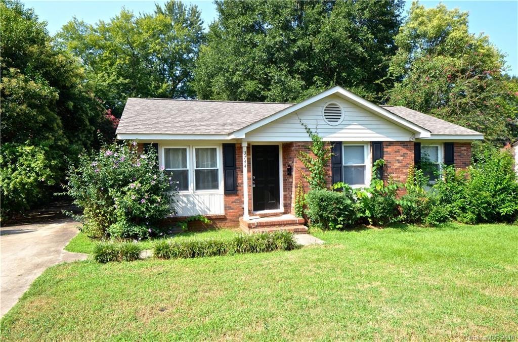 3744 Seaman Dr., Charlotte, NC 28217