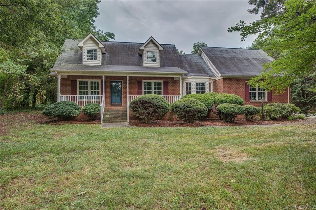 241 Hickory Lane Dr., Mount Holly, NC 28120