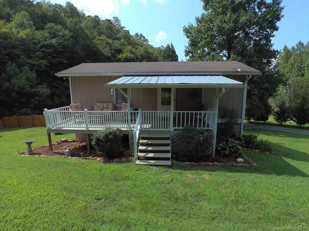 302 Cagle Cove Rd., Sylva, NC 28779
