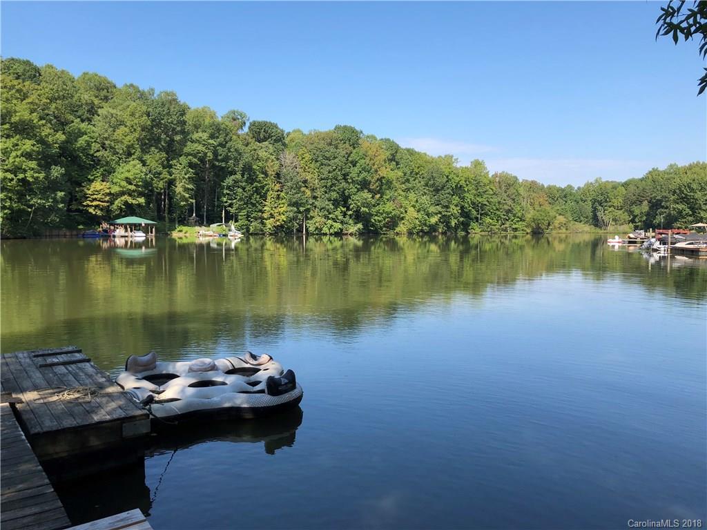 7091 Tallent Ct., Sherrills Ford, NC 28673