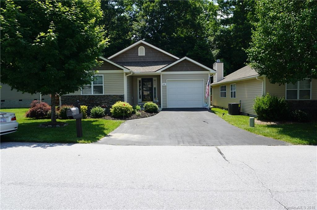 111 Clear Creekside Dr., Hendersonville, NC 28792