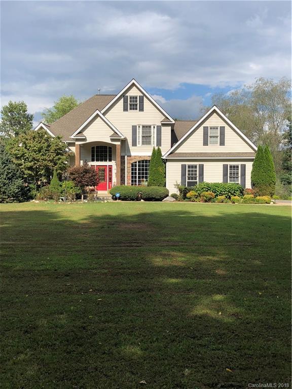 856 Big Willow Rd., Hendersonville, NC 28739