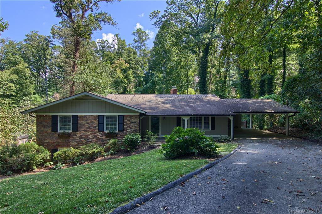 317 Woodland Tr., Laurel Park, NC 28739