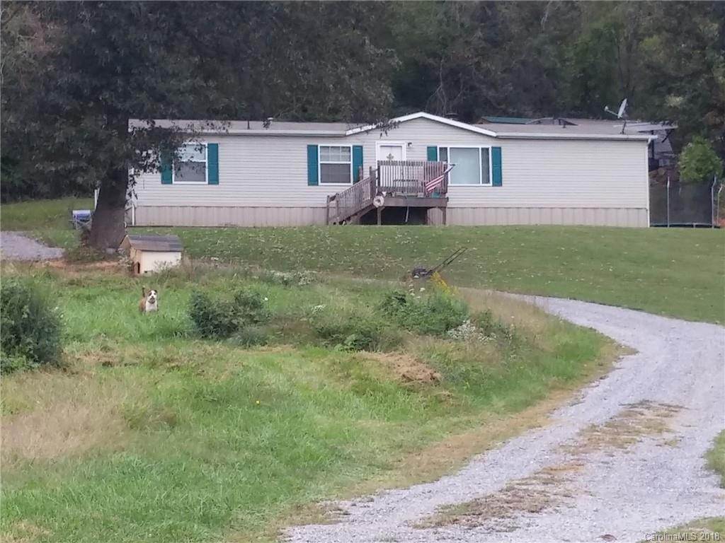 218 Sunny Acres Pl., Waynesville, NC 28786