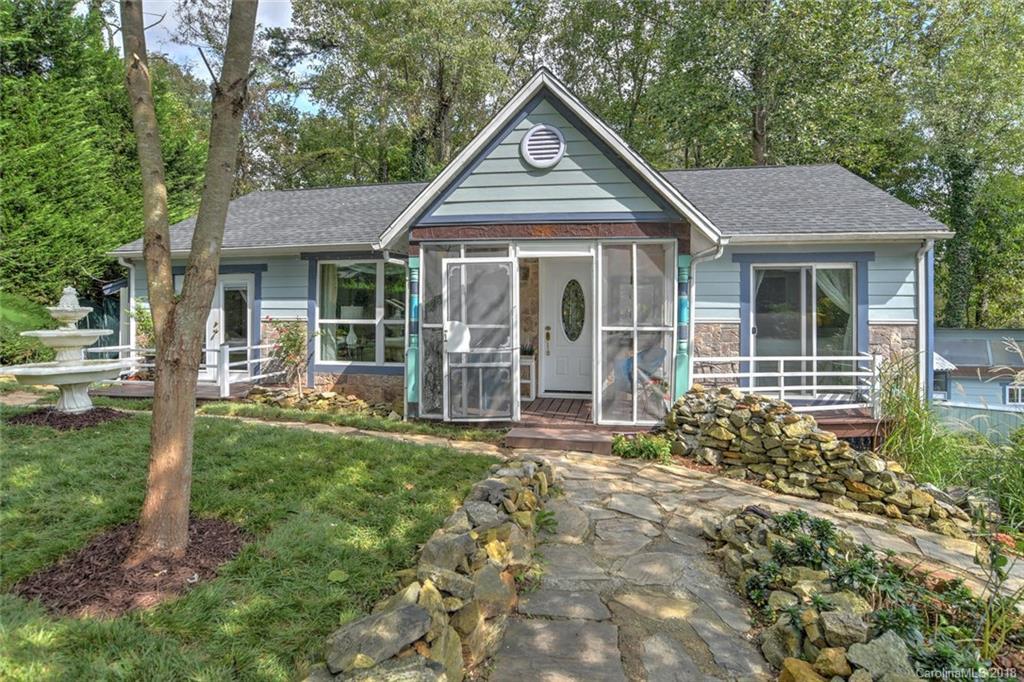 14 Louisville Pl., Asheville, NC 28806