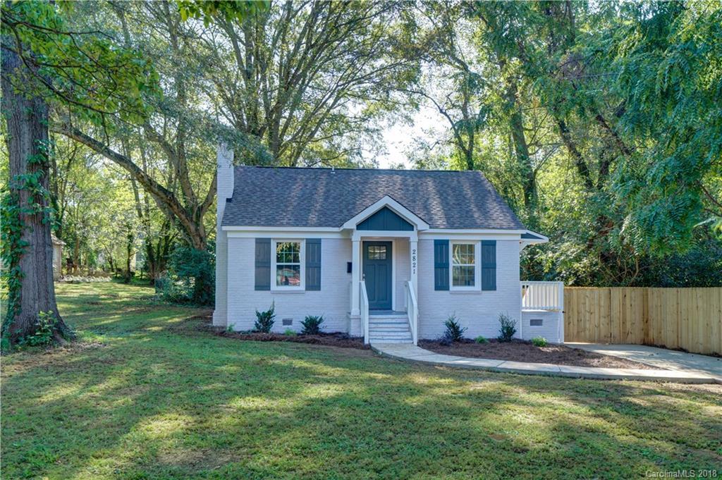 2821 Mayflower Rd., Charlotte, NC 28208