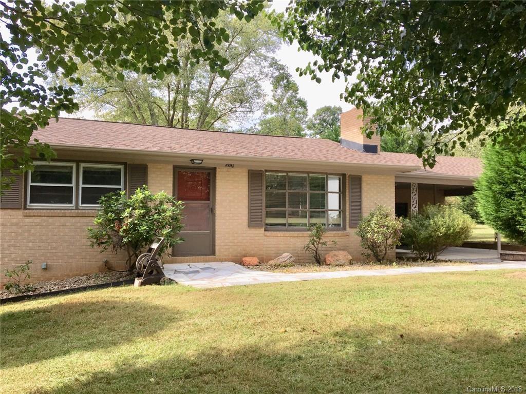 527 Carson Dr. #18,19, Hendersonville, NC 28791