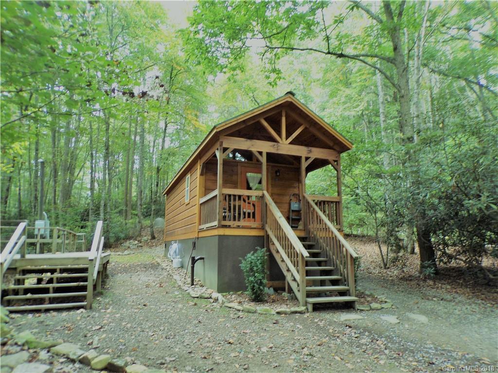 10035 White Oak Rd., Waynesville, NC 28785