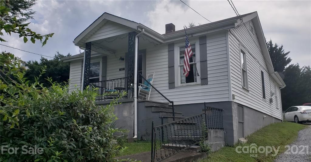 641 E Oak St., Marion, NC 28752