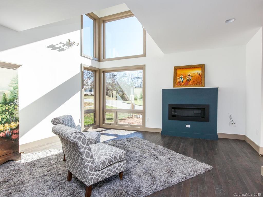 70 Garden Cir., Asheville, NC 28806