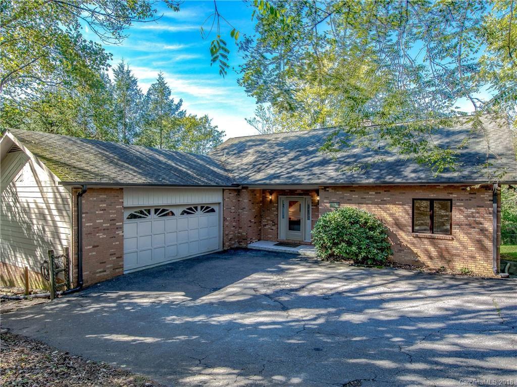 17 Beaverdam Ct., Asheville, NC 28804