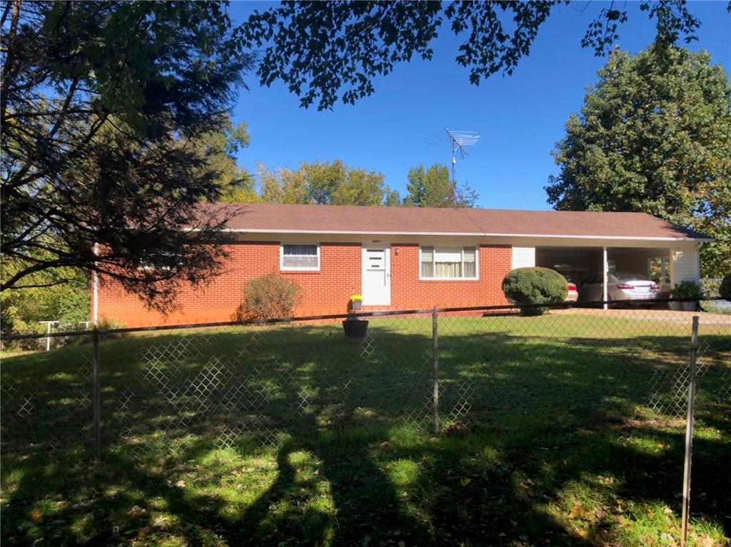 3890 Berry Rd., Hickory, NC 28602