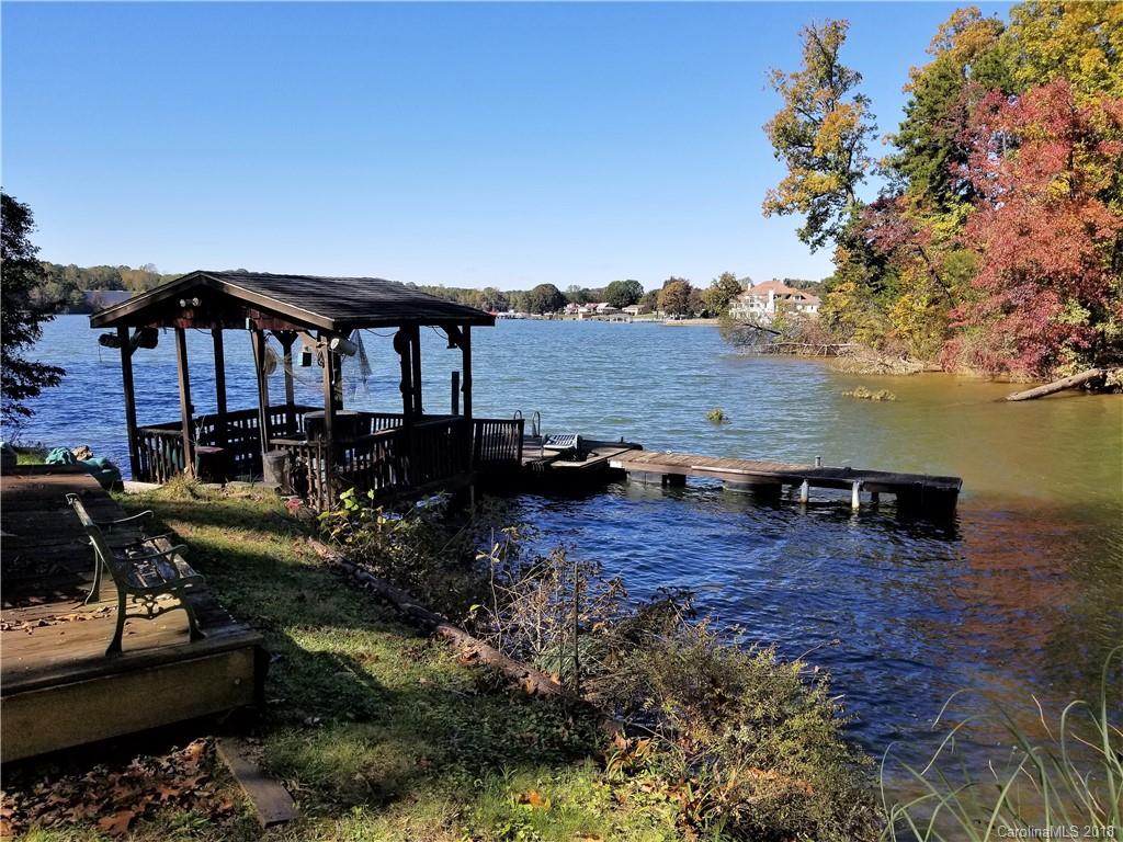 7740 Barry Ct., Sherrills Ford, NC 28673